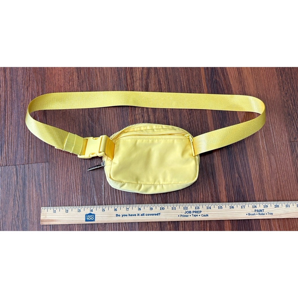 Set Of 2 Lululemon Silver And Yellow Fanny Bag Belt Bag Cross Body 7.5"x2"x5" - Picture 13 of 16
